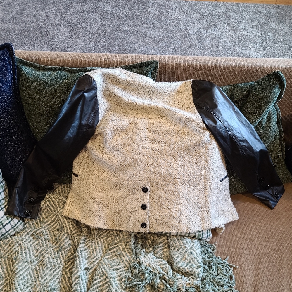 Open Jacket - Picture 3 of 3